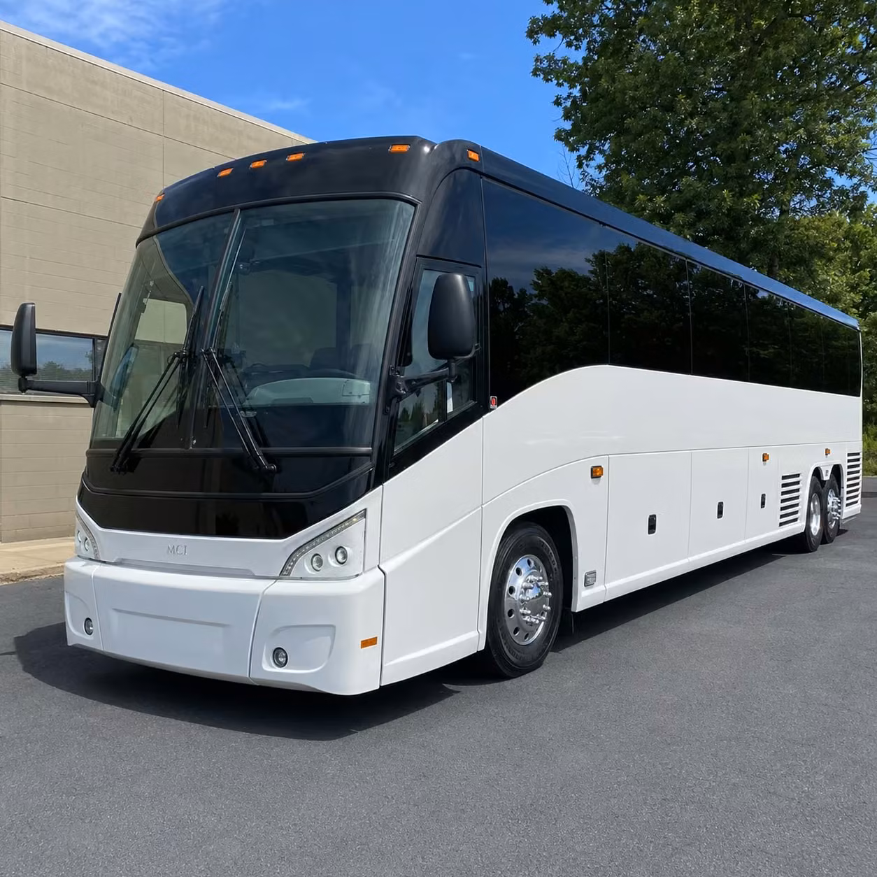 bringing sports teams school groups and corporate travelers out of plymouth on long distance bus rentals