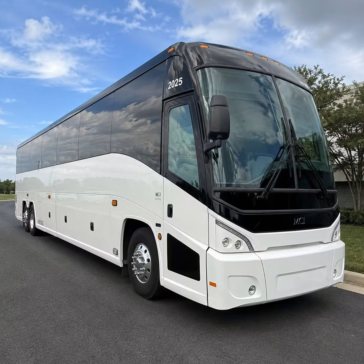 target center concert shuttles from plymouth